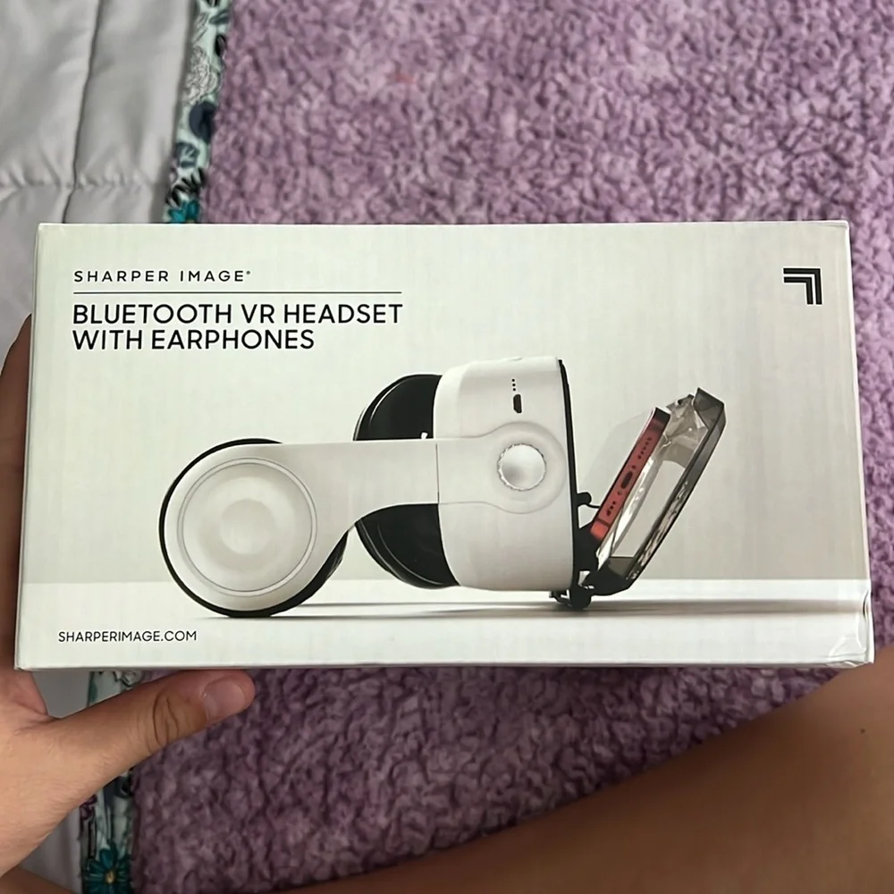 Bluetooth VR Headset w/ Earphones